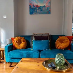 https://sun-street-cottage-central-stylish-home-with-big-garden.yorkshirehotels.net